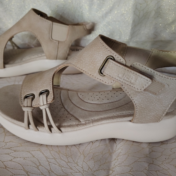 JBU SHOES - Picture 3 of 7